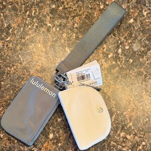 lululemon gray and cream dual pouch wristlet key card holder